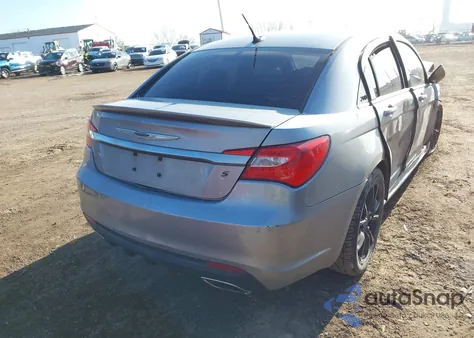 2014 Chrysler 200 Limited z USA, uszkodzony, nr VIN 1C3CCBCG9EN164354